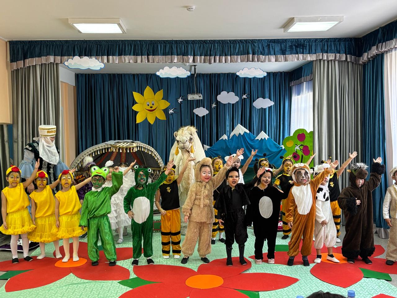 Мектепалды "Сұңқар" тобы  "Театрдың ғажайып әлемі"  V қалалық шығармашылық байқауы
