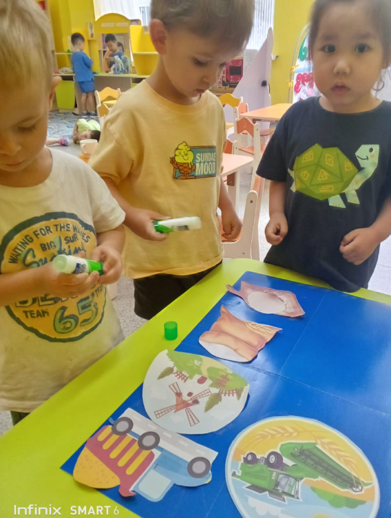 "Хлеб всему голова". Аппликация коллективная работа.  Формировать у детей умение к нетрадиционном методом. Средняя группа "Күншуақ' Воспитатель Гуламова А А