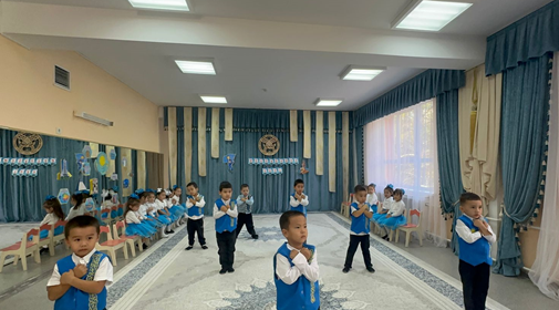 "Жұлдыз" ересек тобы "Отаным менің - Қазақстан" атты іс-шара Мақсаты: -Балалардың Отан, туған жер туралы түсініктерін кеңейту; -Қазақстан Республикасының рәміздерін таныту Тәрбиеші: Кенжегалиева.А.К